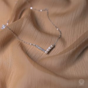 قیمت و خرید گردنبند نقره مروارید LV