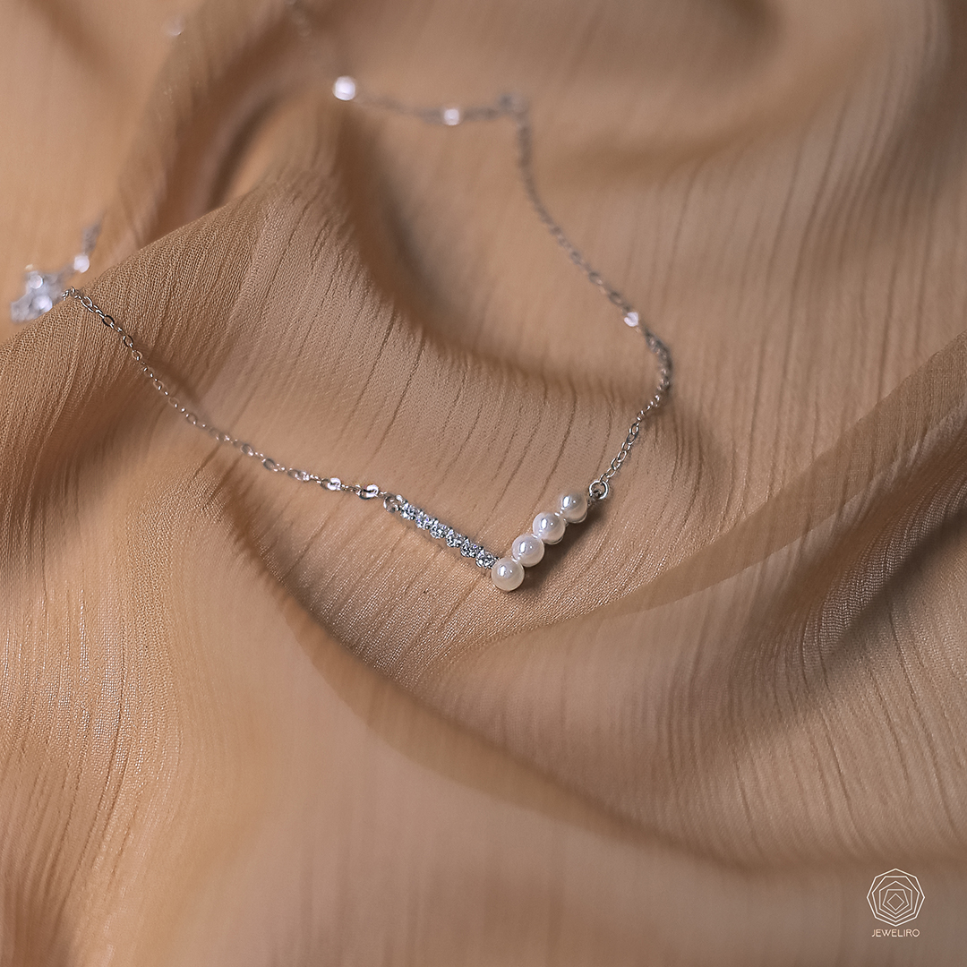 Pendant-Necklace-Pearl-Chain-JS.NNW.20162-main قیمت و خرید گردنبند نقره مروارید LV