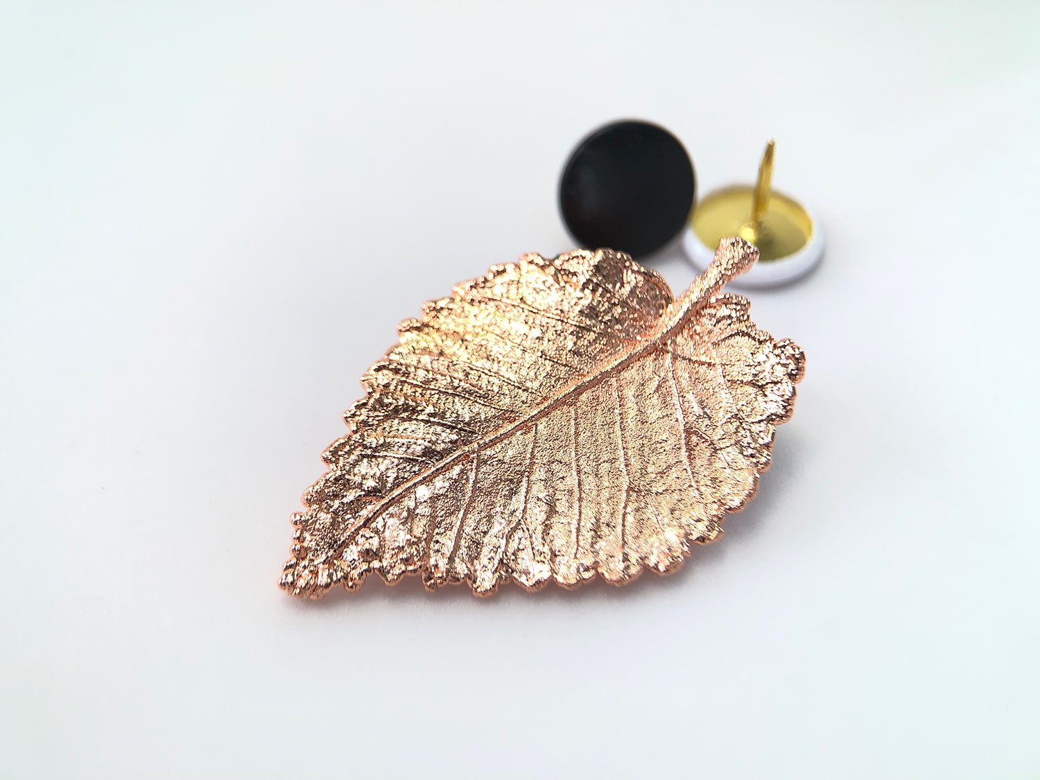 elm-brooch-18-1-min